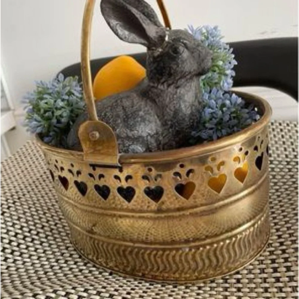 Vintage Brass Oval Basket w/ Handle 5.5”W x7.5”L x4.25D x8.5 H w/ gandl